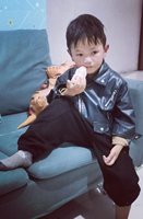 12220525 9盎司1千个：地球77亿人爱你不容易 一次性定制纸杯、一次性广告纸杯设计图